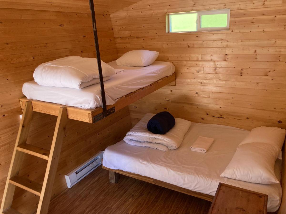 The Hiker Huts Hotel Port Renfrew Exterior photo