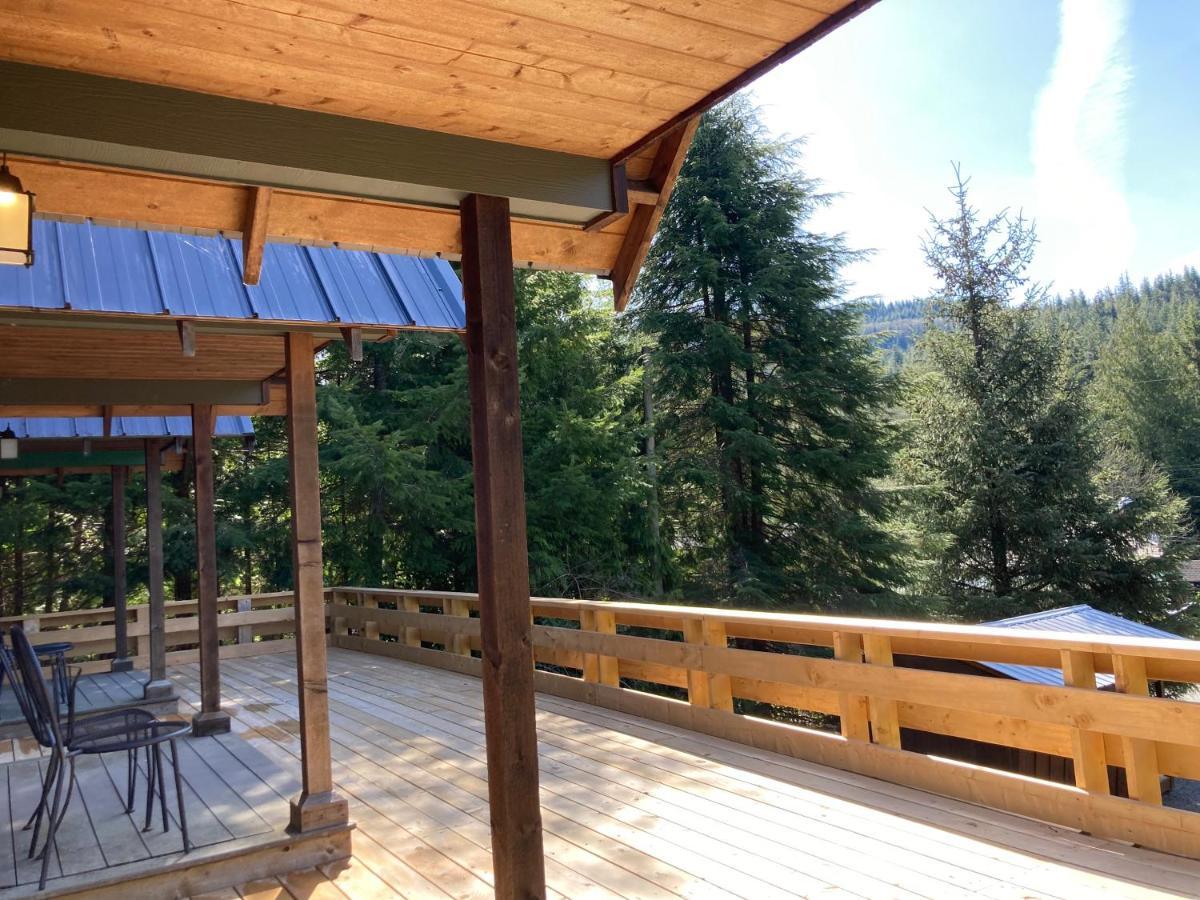 The Hiker Huts Hotel Port Renfrew Exterior photo